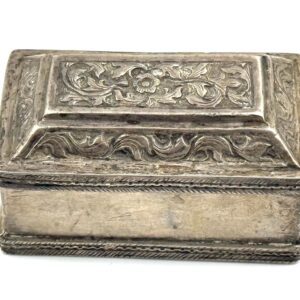 Small antique silver snuffbox collectible
